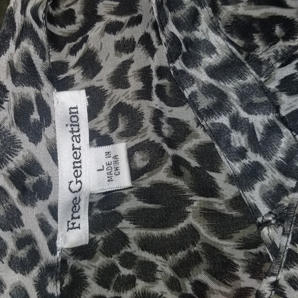 FREE GENERATION DRESS - Picture 2 of 4